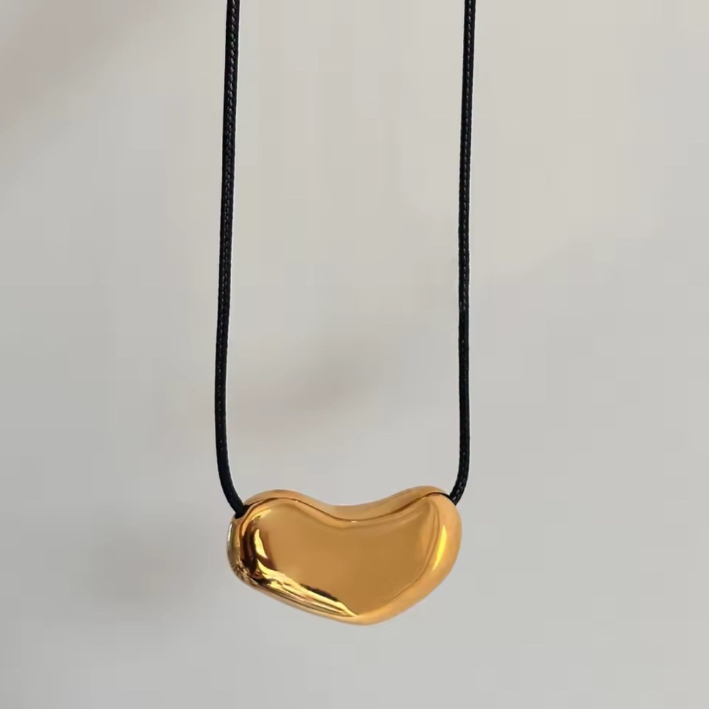 NEW 18K GOLD PLATED CHUNKY HEART PENDANT – DESIGNER BEAN STYLE NECKLACE - Picture 5 of 7